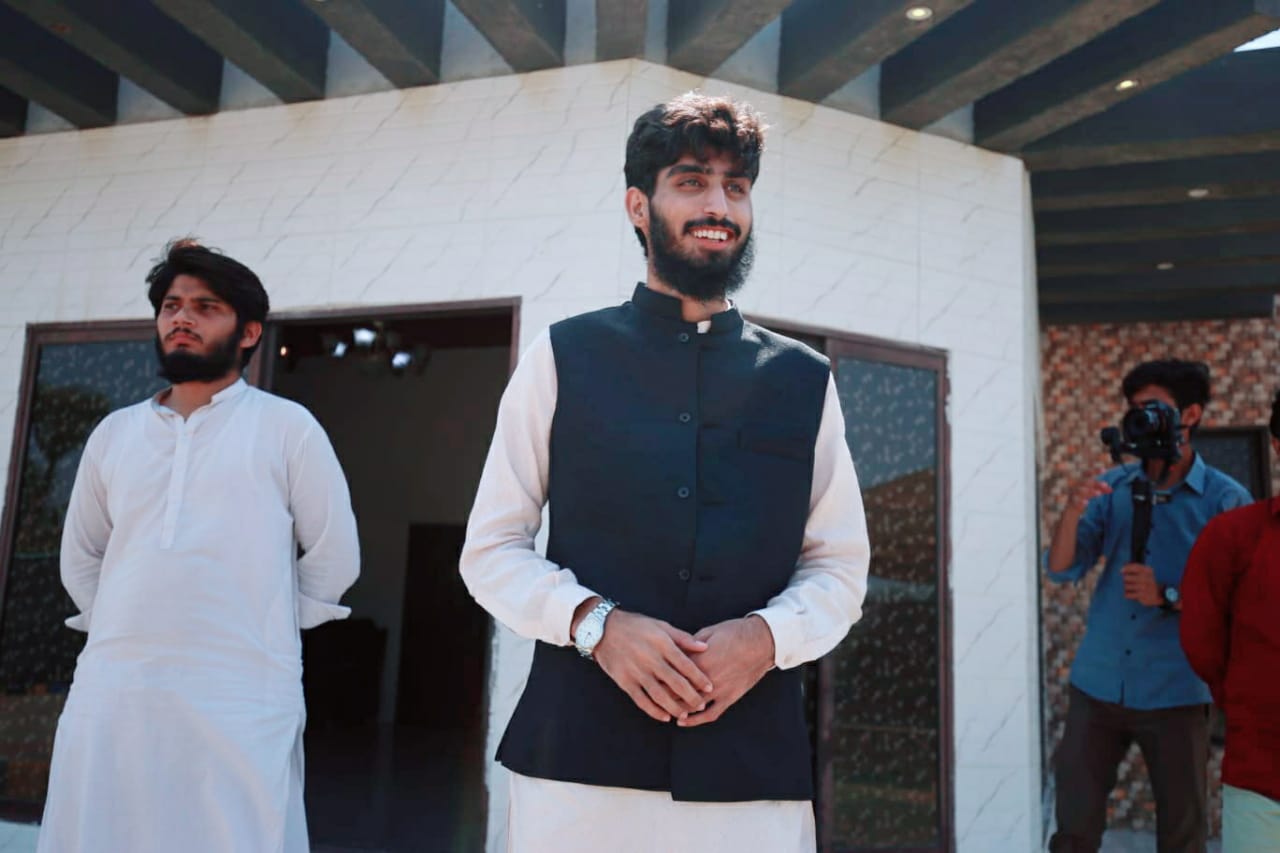 Huzaifa Muhammadi — Manager